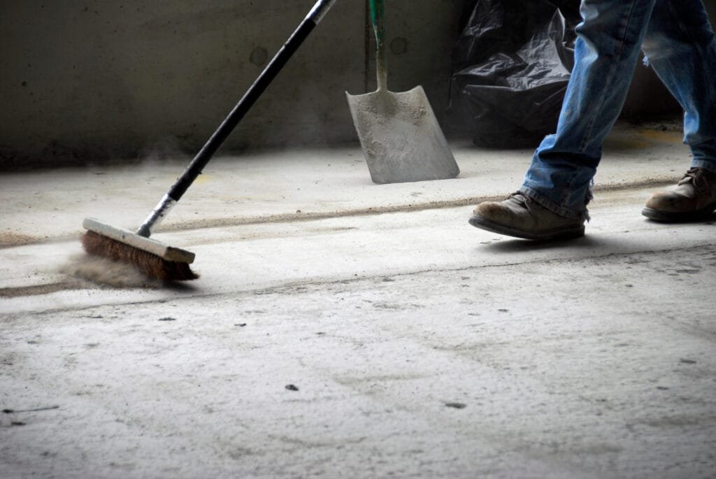 Nettoyage de chantier de construction – Préparation du site avant le début des travaux.